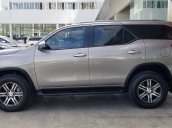 Cần bán Toyota Fortuner 2.7V 4x2 AT 2019, màu đồng Tp. HCM gia đình đi lướt 11.000km - xe chất giá tốt