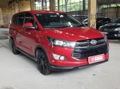 Bán nhanh Toyota Innova Venturer đời 2018, màu đỏ, xe cũ chính hãng