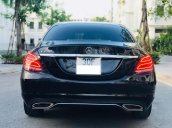 Cần bán gấp Mercedes C200 sản xuất năm 2017, màu đen còn mới