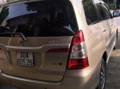 Bán ô tô Toyota Innova 2.0E đời 2015, màu ghi vàng