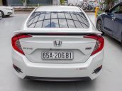 Cần bán Honda Civic RS, model 2019