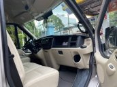 Bán Ford Transit 2.4L 2017, màu bạc, máy chất