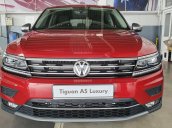 Khuyến mãi tháng 7/2020 xe Tiguan Allspace đỏ mận 2020 giảm giá trực tiếp lên đến 207 triệu tiền mặt + kèm gói quà tặng