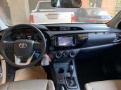 Cần bán xe Toyota Hilux đời 2020, màu trắng, xe nhập