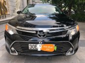 Cần bán gấp Toyota Camry 2.5G năm 2017, màu đen, 829tr