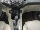 Cần bán xe Ford Fiesta sản xuất năm 2013, màu trắng, nhập khẩu, giá tốt