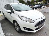 Cần bán xe Ford Fiesta sản xuất năm 2013, màu trắng, nhập khẩu, giá tốt