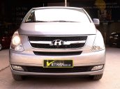 Bán Hyundai Grand Starex sản xuất 2015, màu bạc, nhập khẩu