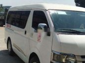 Cần tiền bán Toyota Hiace năm 2010, màu trắng, nhập khẩu 