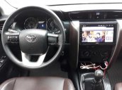 Cần bán lại xe Toyota Fortuner 2017, màu đen, nhập khẩu 