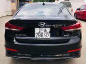 Cần bán xe Hyundai Elantra năm 2016, màu đen, giá tốt