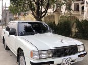 Cần bán gấp Toyota Crown đời 1993, màu trắng, nhập khẩu xe gia đình, giá tốt