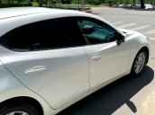 Cần bán Mazda 3 Hatchback, 5 cửa, màu trắng, SX 2015
