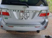 Bán ô tô Toyota Fortuner 2011, màu bạc còn mới, 570tr