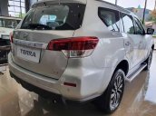 Bán ô tô Nissan Terra 2019, màu bạc, nhập khẩu