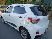 Cần bán lại xe Hyundai Grand i10 đời 2015, màu trắng, nhập khẩu 