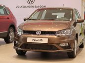 Volkswagen Polo Hatchback màu nâu hổ phách cho khách hàng mệnh thổ - giá chỉ 695 triệu