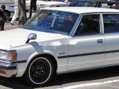 Cần bán xe Toyota Crown đời 1981, màu trắng, nhập khẩu, 165 triệu