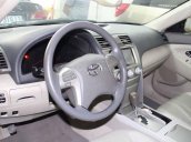 Xe Toyota Camry LE 2.5 đời 2010, màu đen, nhập khẩu còn mới giá cạnh tranh