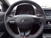 Bán Hyundai Elantra AT đời 2020, màu trắng, giá tốt