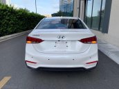 Bán Hyundai Accent màu trắng, sản xuất năm 2020, xe mới 100%, số tự động, giá hấp dẫn 499 triệu