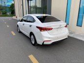 Bán Hyundai Accent màu trắng, sản xuất năm 2020, xe mới 100%, số tự động, giá hấp dẫn 499 triệu