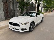 Cần bán lại xe Ford Mustang sản xuất 2014, màu trắng xe nhập giá chỉ 1 tỷ 750 triệu đồng