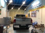 Cần bán Toyota Hilux 3.0 2015, màu xám, xe nhập còn mới, giá tốt