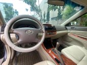 Bán ô tô Toyota Camry sản xuất năm 2005 còn mới