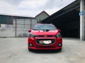 Cần bán Chevrolet Spark đời 2018, màu đỏ xe gia đình