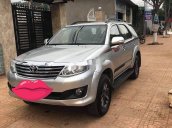 Cần bán xe Toyota Fortuner năm sản xuất 2012, màu bạc 