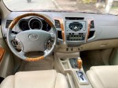 Bán xe Toyota Fortuner 2009, màu đỏ