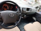 Bán Toyota Hiace sản xuất năm 2011, màu xanh ngọc