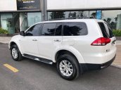 Bán ô tô Mitsubishi Pajero năm sản xuất 2017, màu trắng còn mới