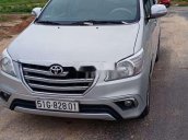 Cần bán gấp Toyota Innova đời 2008, màu bạc