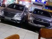 Cần bán gấp Toyota Innova đời 2008, màu bạc