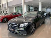 Bán gấp Mercedes E300 AMG 2020, màu đen, xe cũ giá tốt
