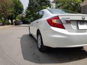 Cần bán Honda Civic 1.8 AT sản xuất 2015, màu trắng