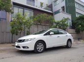 Cần bán Honda Civic 1.8 AT sản xuất 2015, màu trắng