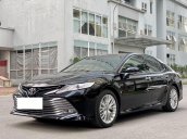 Toyota Camry 2.5 Q đen sản xuất 2019 nhập khẩu, xe biển Hà Nội