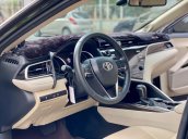 Toyota Camry 2.5 Q đen sản xuất 2019 nhập khẩu, xe biển Hà Nội