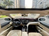 Toyota Camry 2.5 Q đen sản xuất 2019 nhập khẩu, xe biển Hà Nội