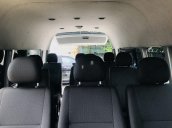 Bán Toyota Hiace năm sản xuất 2018, màu bạc 