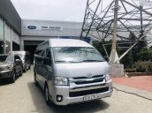 Bán Toyota Hiace năm sản xuất 2018, màu bạc 