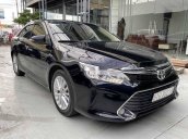 Cần bán xe Toyota Camry 2.0E năm 2016, màu đen còn mới