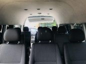 Cần bán gấp Toyota Hiace sản xuất 2018, màu bạc, xe nhập 