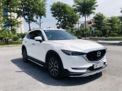 Cần bán gấp Mazda CX 5 đời 2017, màu trắng, 800tr