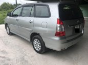 Cần bán lại xe Toyota Innova đời 2013, màu bạc 