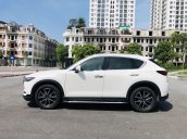 Cần bán gấp Mazda CX 5 đời 2017, màu trắng, 800tr