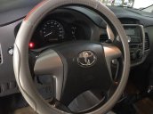 Cần bán lại xe Toyota Innova đời 2013, màu bạc 